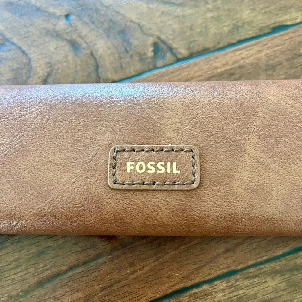 Fossil Sofia tan brown vegan leather glasses case NEW - Picture 3 of 8